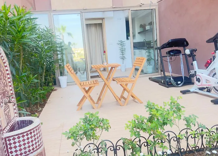 Appartement De Luxe Avec Jardin Vue Sur La Piscine Golf Securise 24H Sur 24 A 5 Minutes De L Aeroport